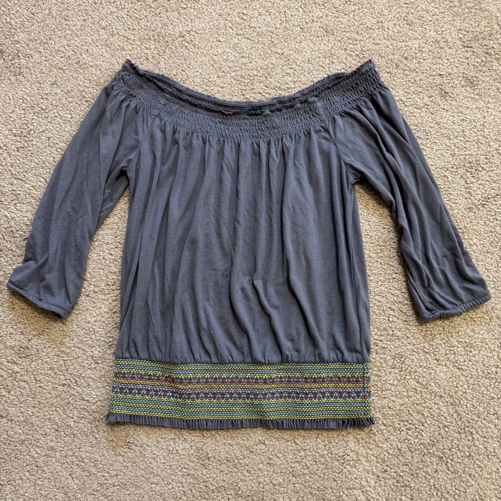 American Eagle vintage Y2K boho embroidered off the shoulder gray top, size XS